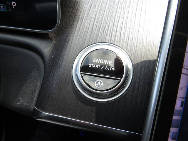 Used 2022 Mercedes-Benz S 500 4MATIC w/ AMG Line Package image 18