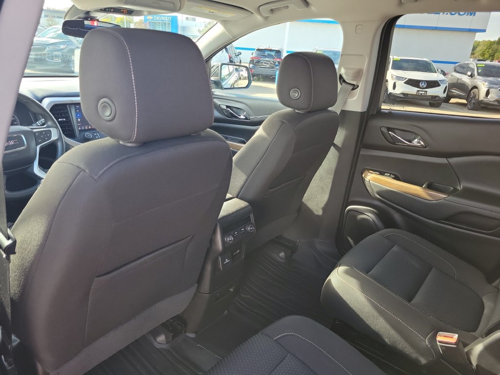 Used 2023 GMC Acadia SLE w/ Driver Convenience Package FWD image 32
