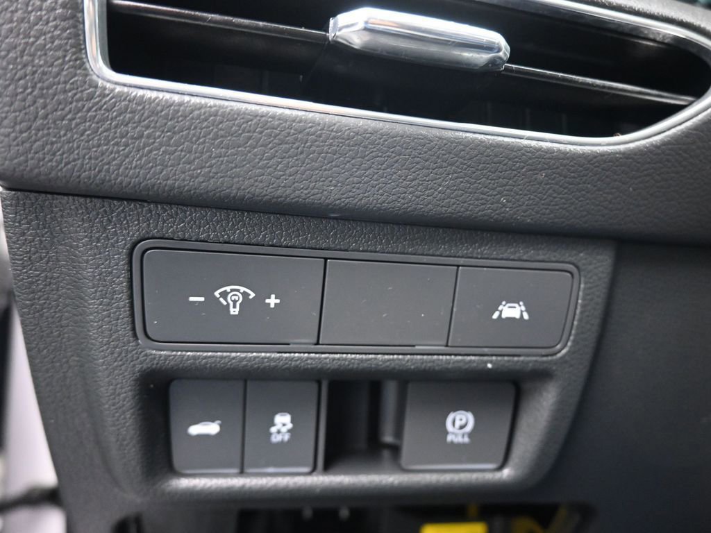 Used 2023 Hyundai Sonata Limited w/ Preferred Accessory Package FWD image 33