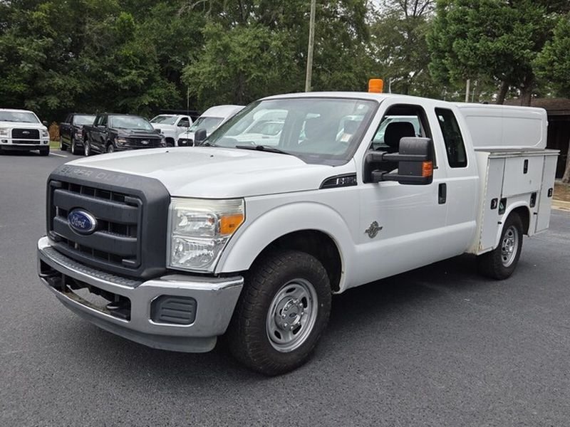 Used 2014 Ford F250 XL w/ Power Equipment Group RWD image 3