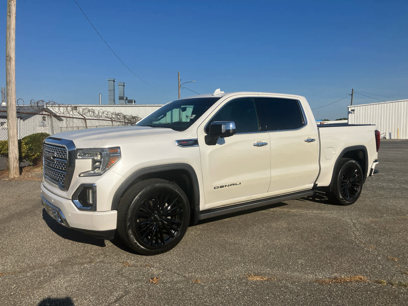 Used 2019 GMC Sierra 1500 Denali w/ Denali Ultimate Package AWD/4WD image 1