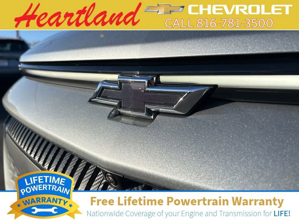 New 2026 Chevrolet Equinox EV LT w/ LPO, Blackout Package FWD image 10