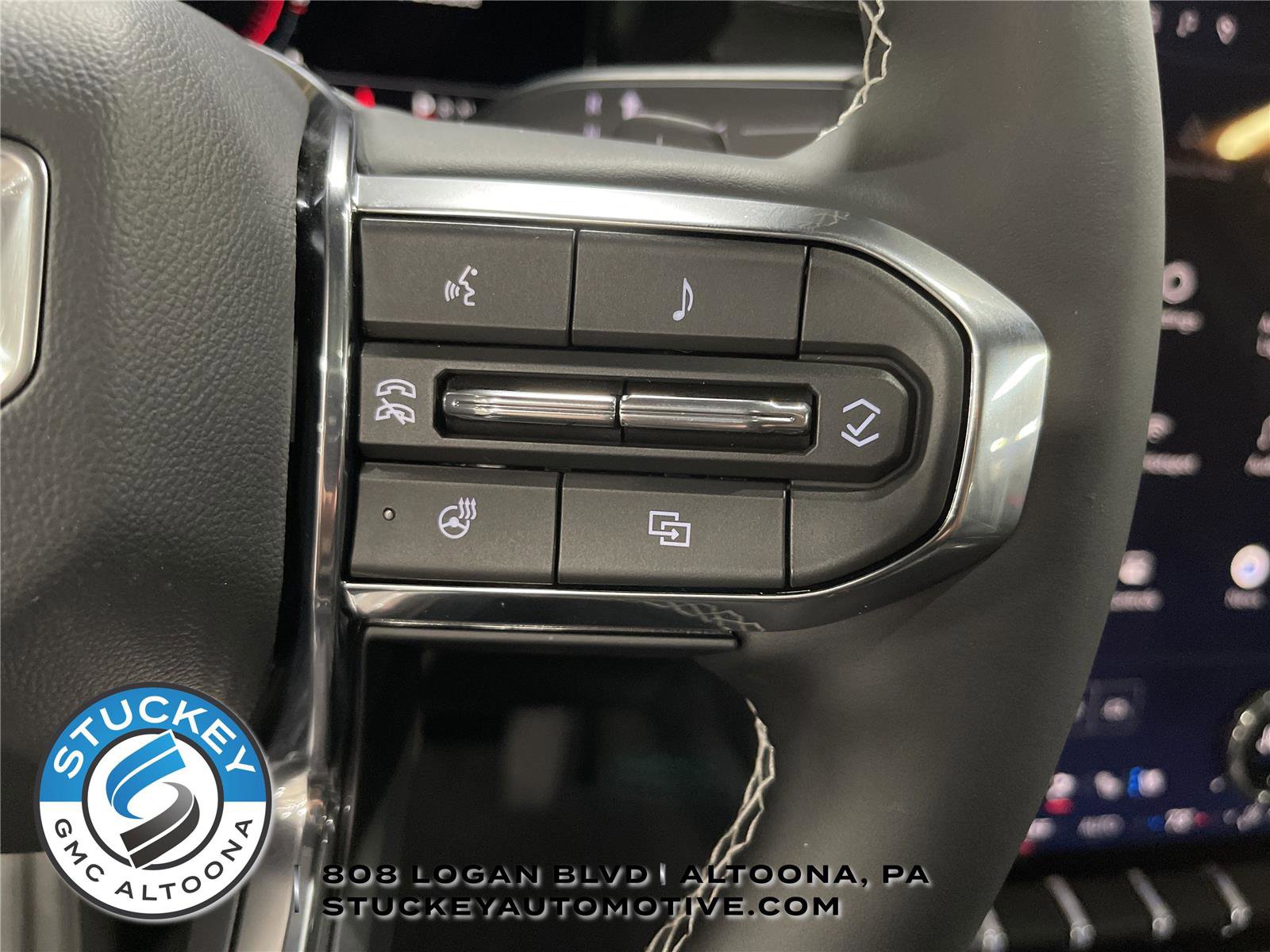 New 2026 GMC Acadia Denali w/ Super Cruise Package image 19