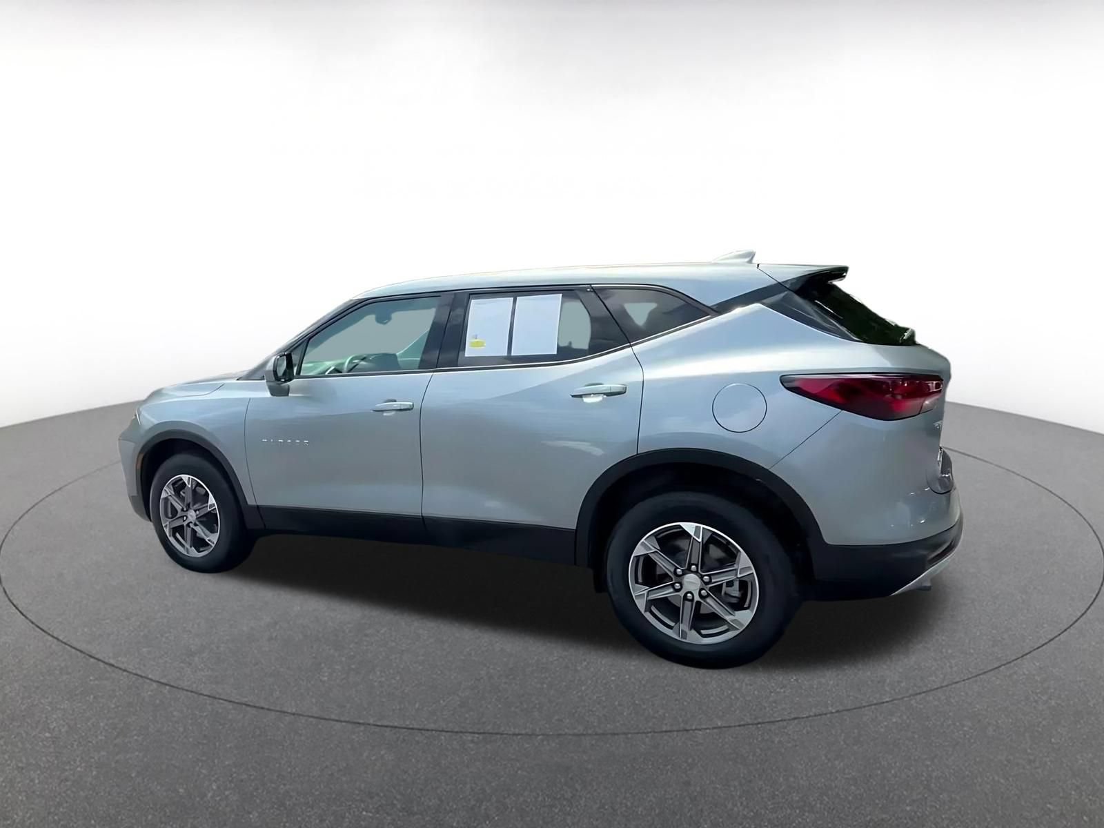 Used 2026 Chevrolet Blazer LT AWD/4WD image 9