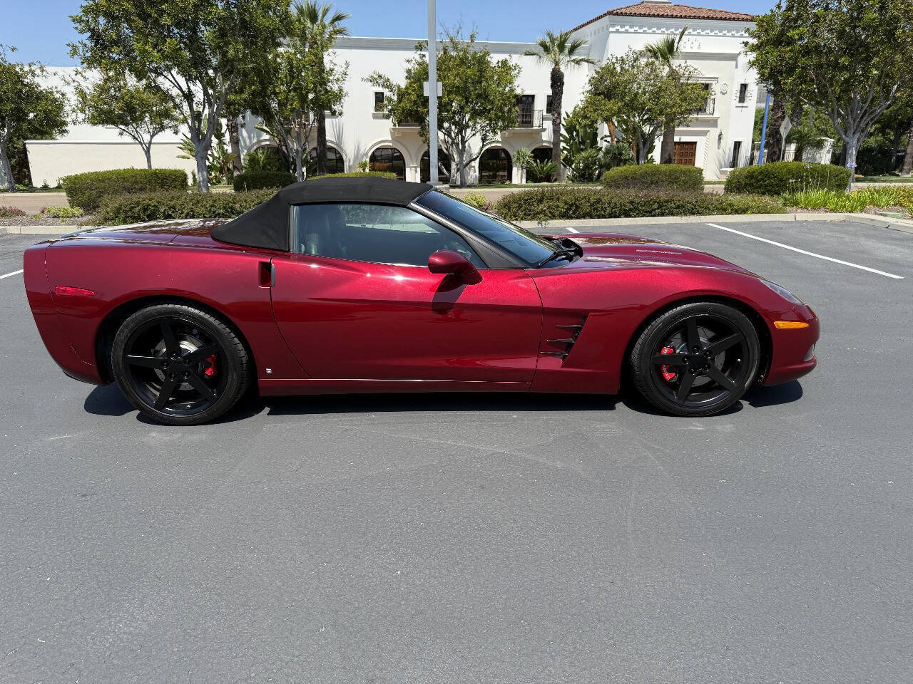 Used 2006 Chevrolet Corvette Convertible w/ Preferred Equipment Group RWD image 5