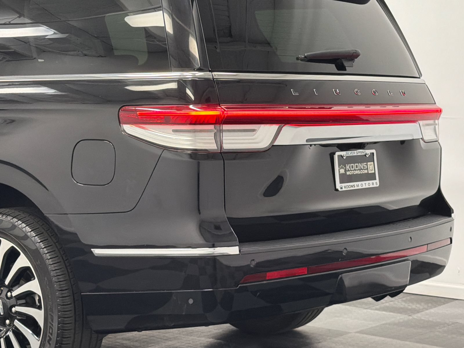 Certified 2023 Lincoln Navigator Black Label AWD/4WD image 7