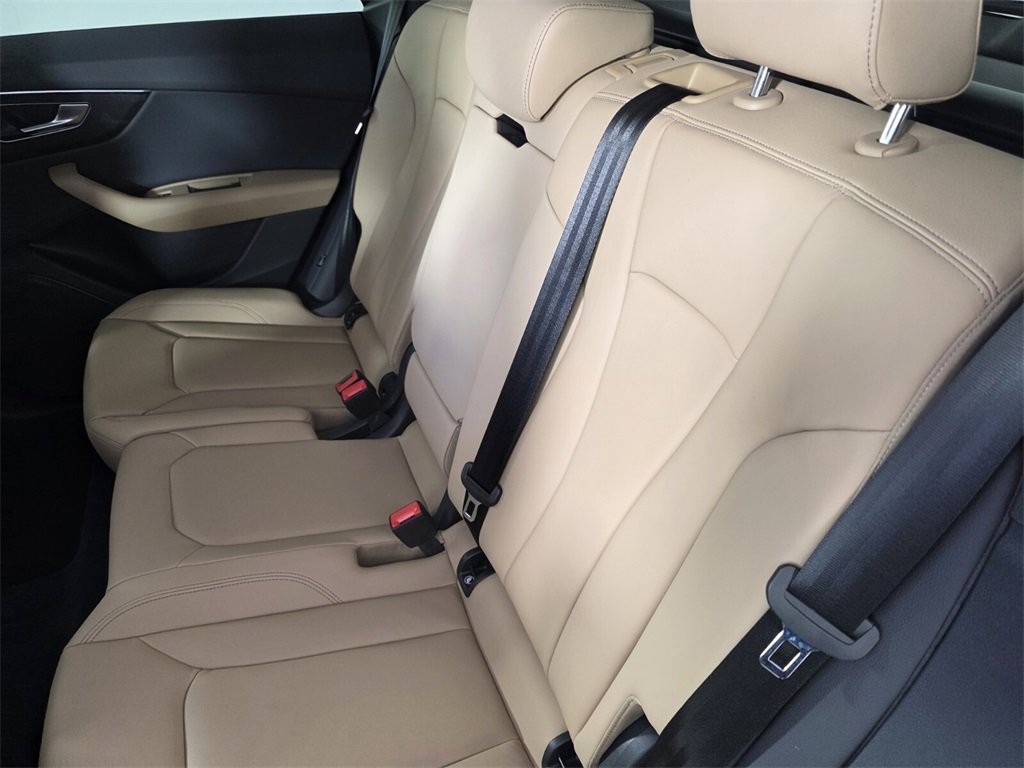 Used 2025 Audi Q8 Premium w/ Convenience Package image 16