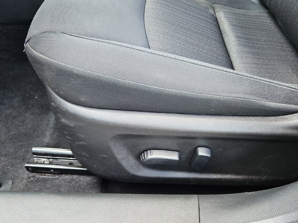 Used 2025 Nissan Altima 2.5 SV FWD image 23