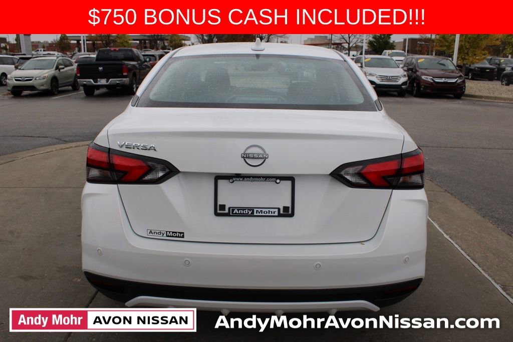 New 2025 Nissan Versa SV w/ Trunk Package image 4