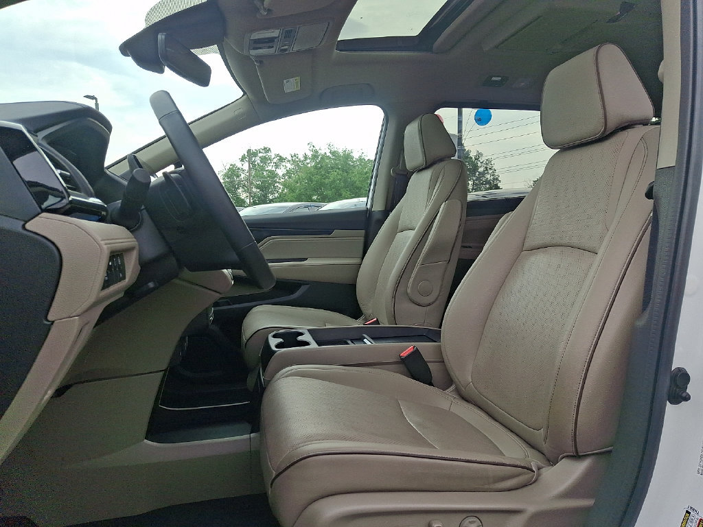 Used 2023 Honda Odyssey Elite image 13