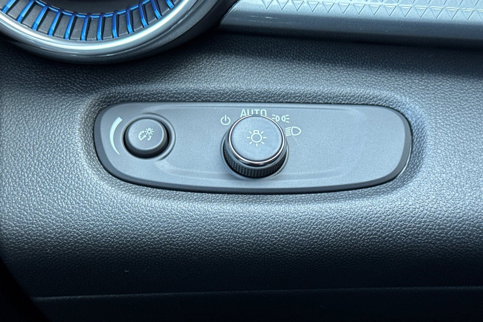 New 2026 Chevrolet Trax LT w/ Driver Confidence Package image 26