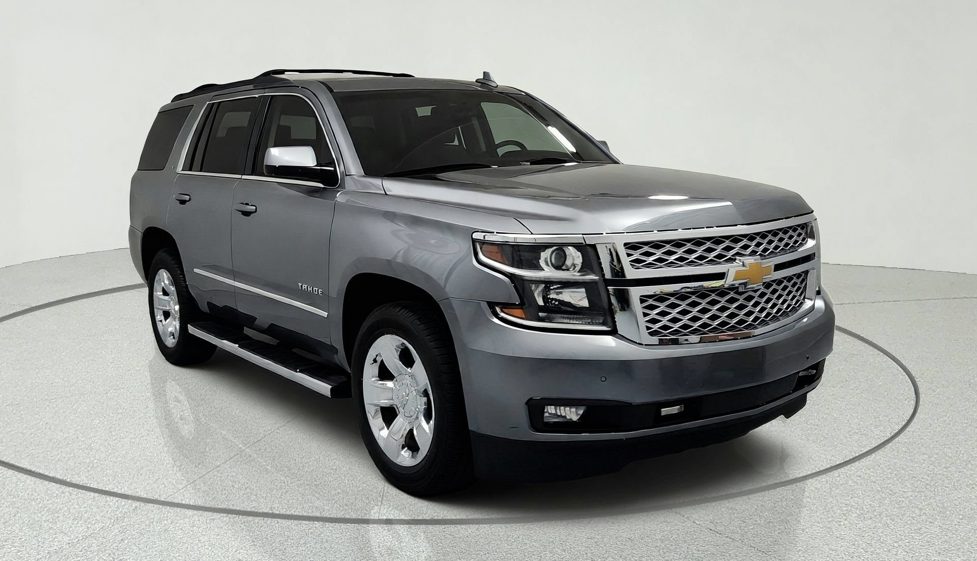 Used 2018 Chevrolet Tahoe LT w/ LT Signature Package AWD/4WD image 7