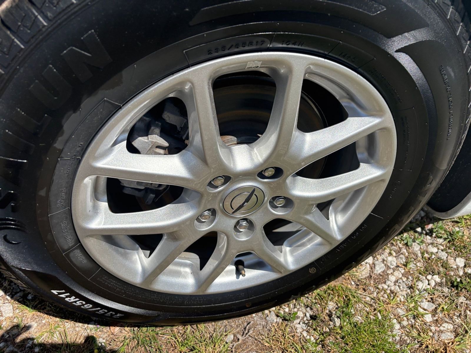 Used 2024 Chrysler Pacifica Touring-L FWD image 32