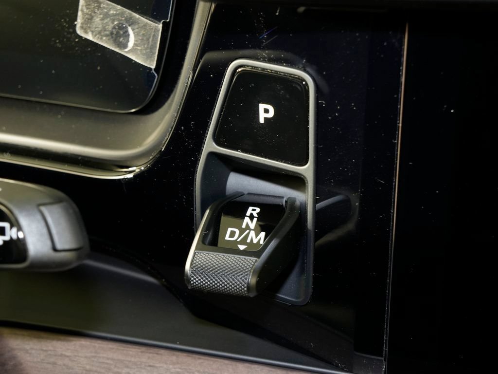 Used 2026 Porsche Cayenne AWD/4WD image 25