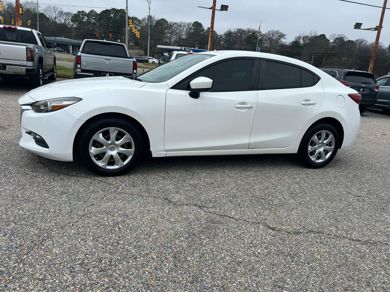 Used 2018 MAZDA MAZDA3 Sport image 10