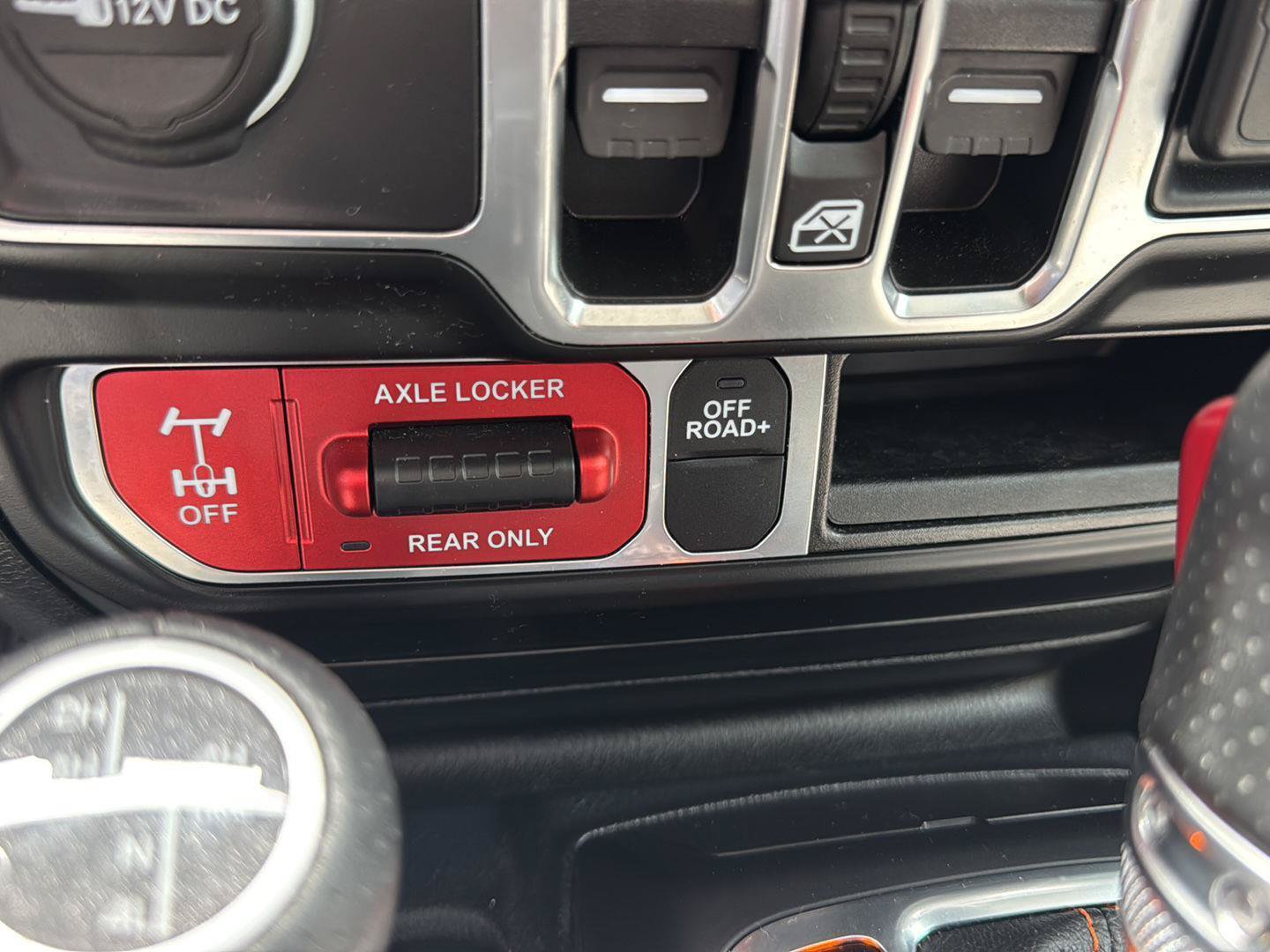 Used 2021 Jeep Gladiator Mojave AWD/4WD image 15
