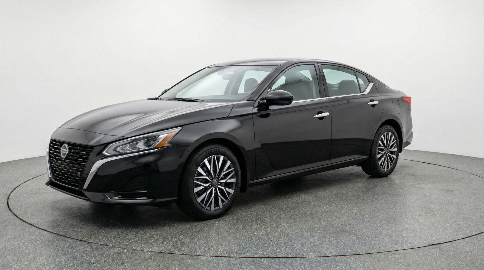 Used 2025 Nissan Altima 2.5 SV image 3