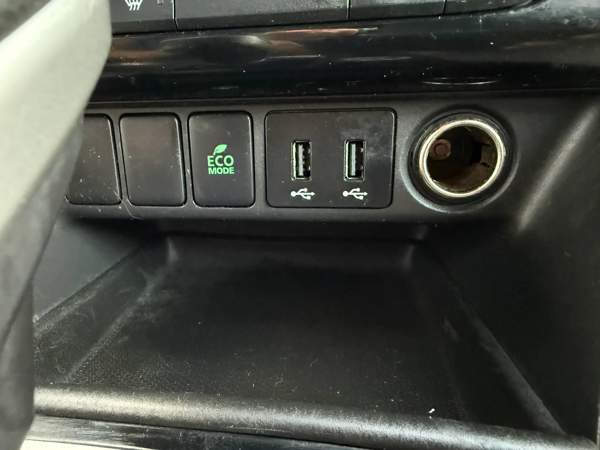 Used 2019 Mitsubishi Eclipse Cross LE AWD/4WD image 32