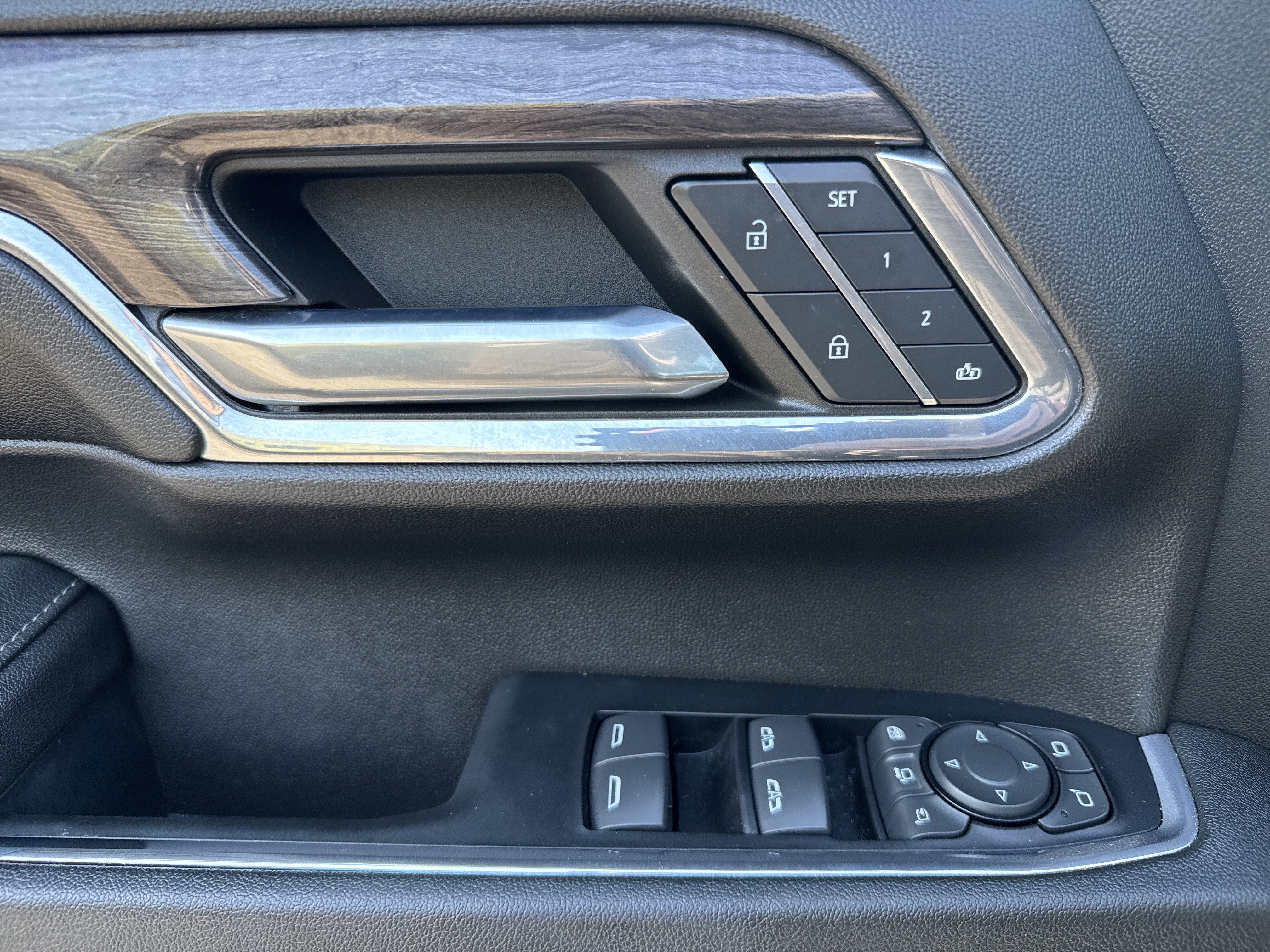 Used 2024 Chevrolet Silverado 2500 LTZ w/ LTZ Plus Package image 15