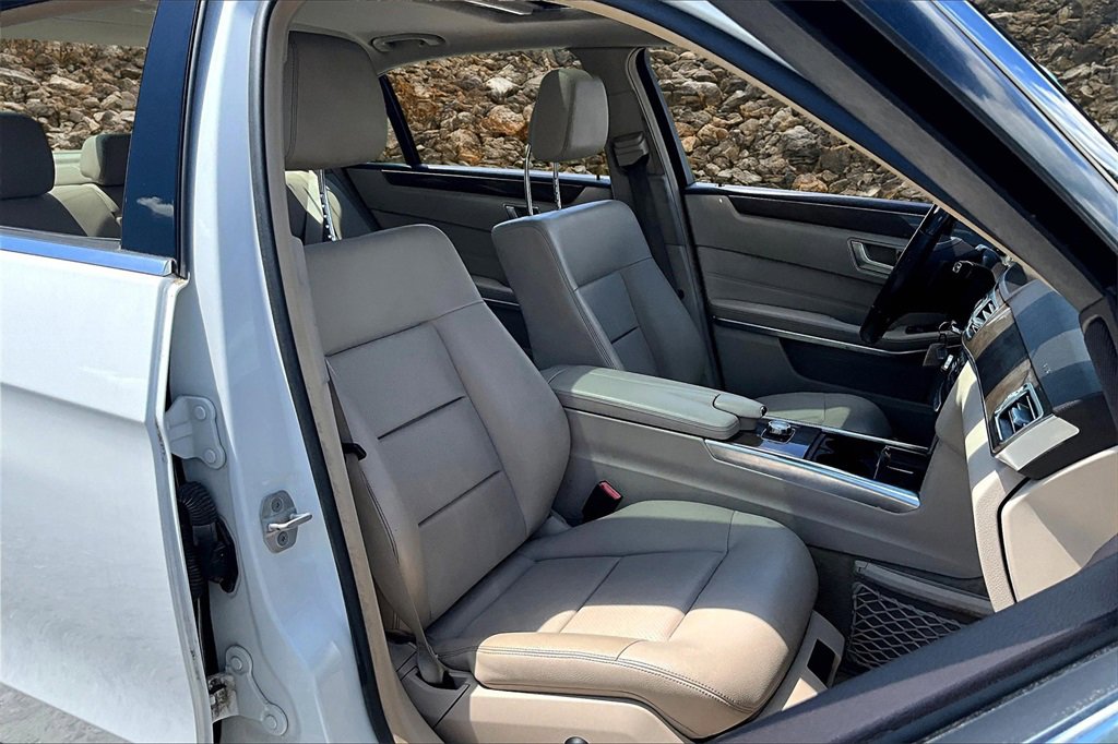 Used 2014 Mercedes-Benz E 350 4MATIC Sedan w/ Premium 1 Package image 7