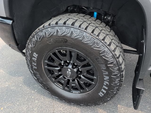 Used 2026 Chevrolet Silverado 2500 ZR2 w/ LPO, Dark Essentials Package AWD/4WD image 24