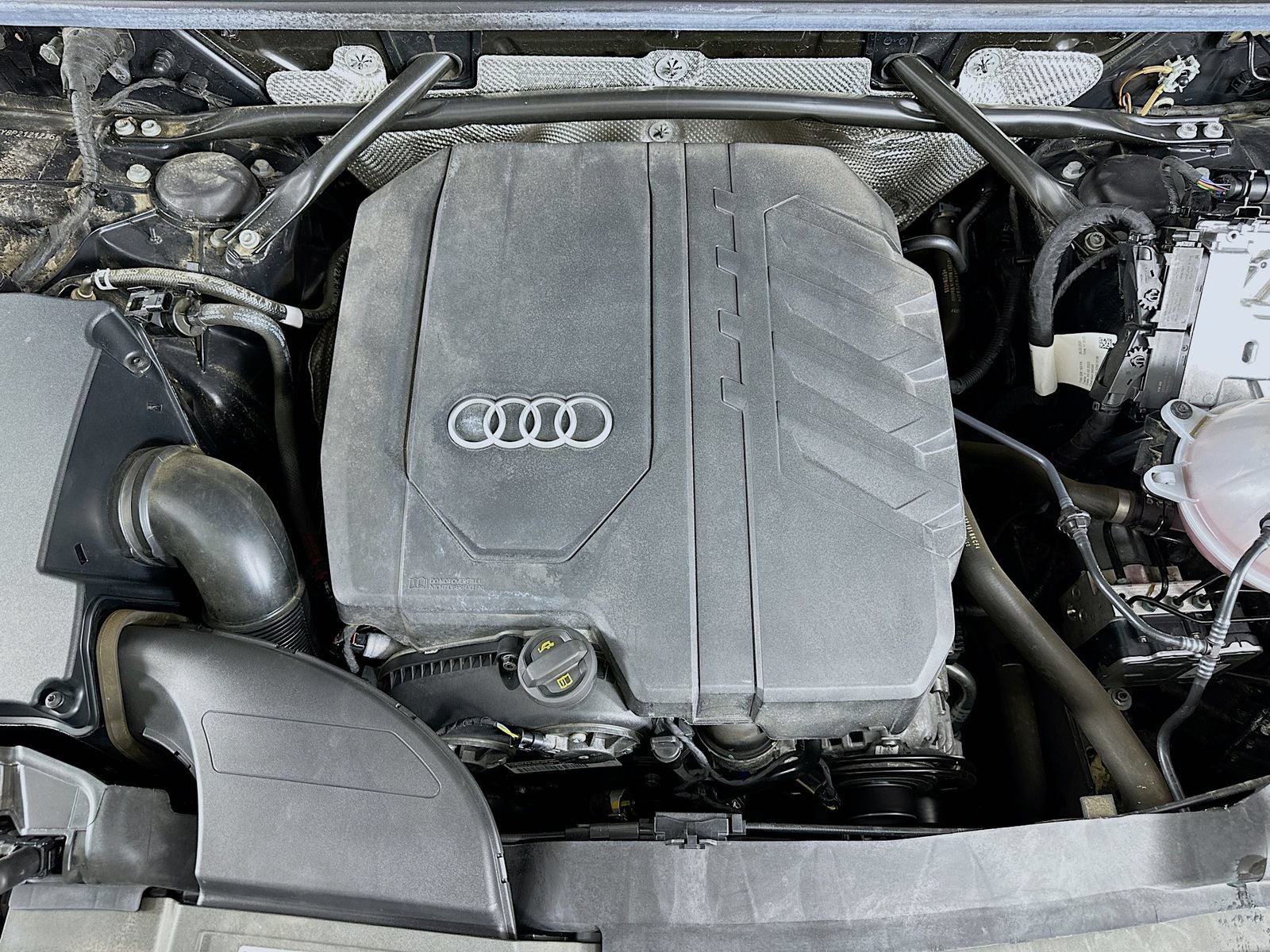 Used 2023 Audi Q5 2.0T Premium w/ Convenience Package AWD/4WD image 14
