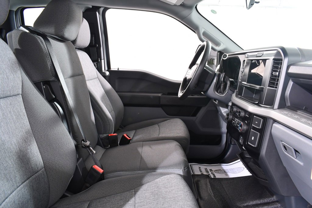 New 2025 Ford F250 XLT image 16