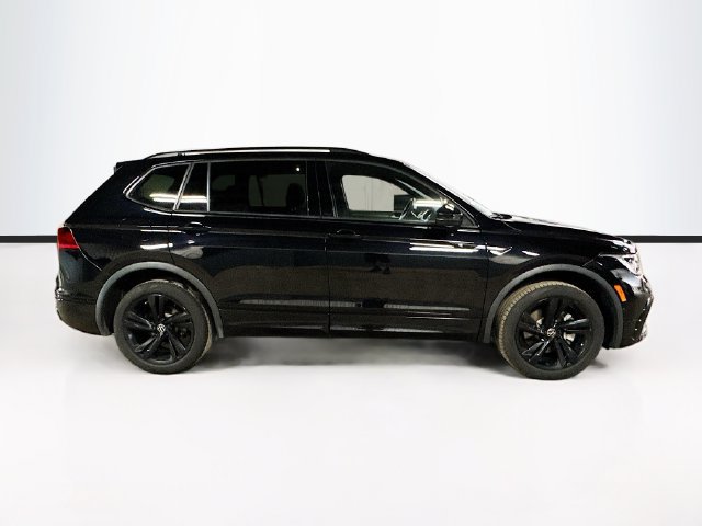Used 2024 Volkswagen Tiguan SE R-Line AWD/4WD image 8