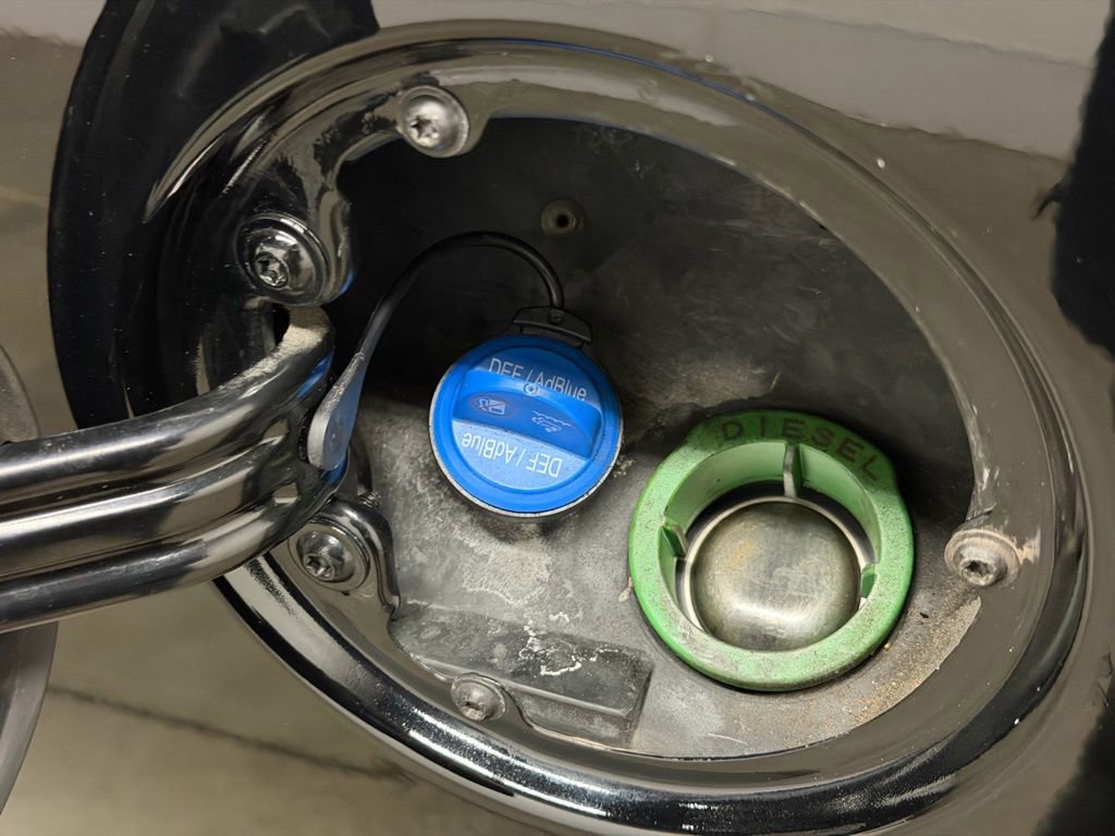 Used 2019 RAM 3500 Limited image 31