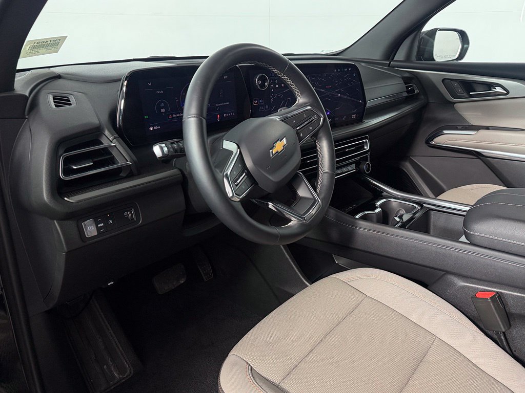 Used 2026 Chevrolet Traverse LT w/ Driver Confidence Package FWD image 12