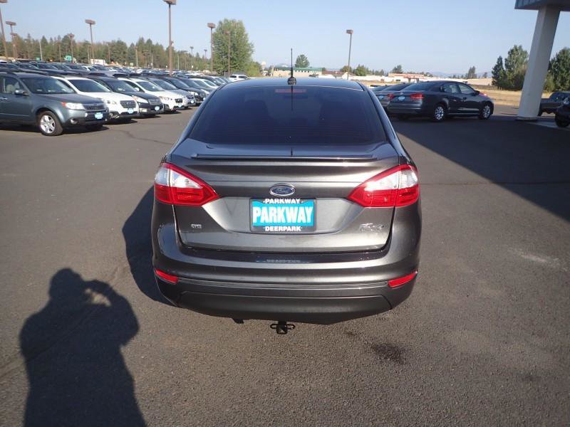Used 2015 Ford Fiesta SE w/ Equipment Group 201A FWD image 4