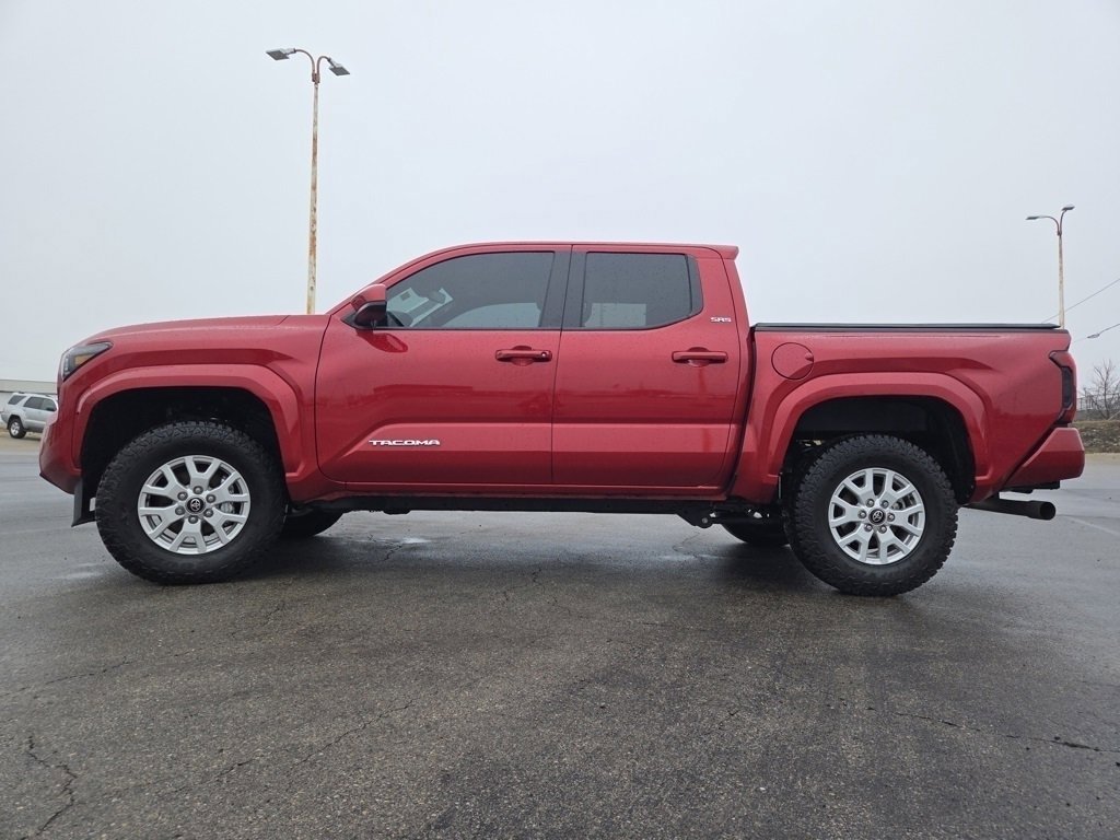 Used 2025 Toyota Tacoma SR5 w/ SR5 Upgrade Package image 21