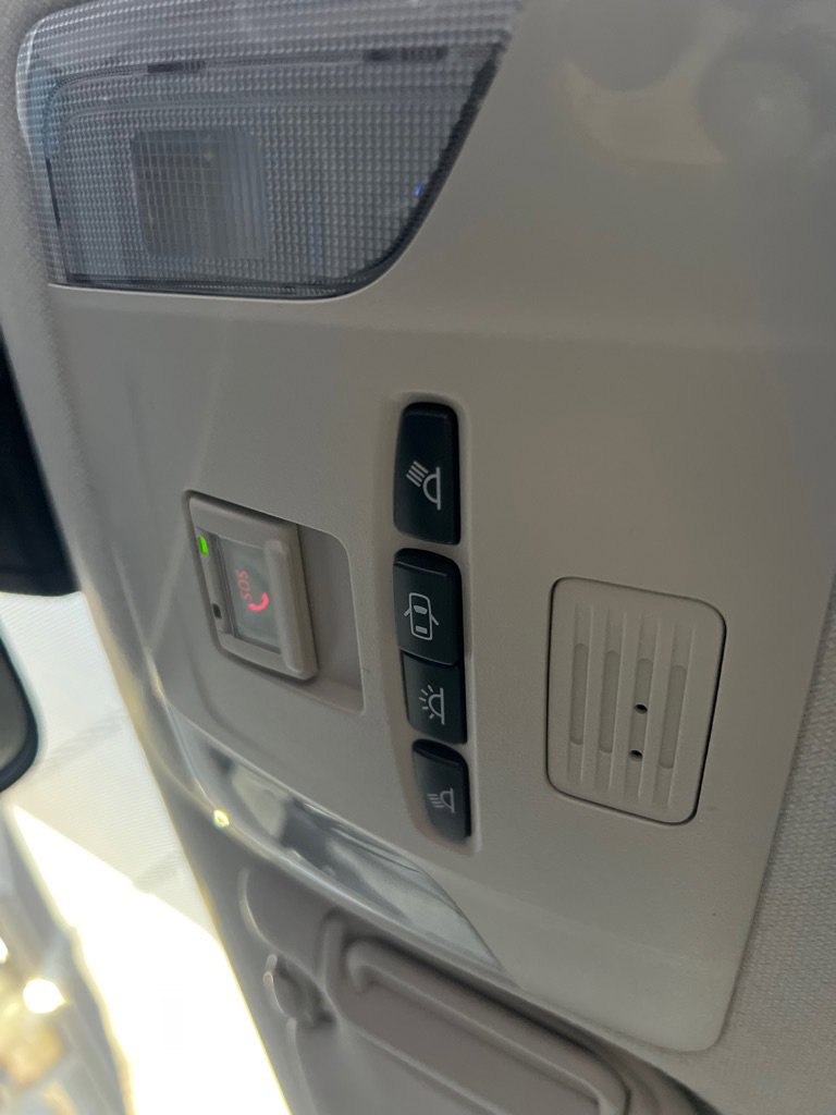 Used 2021 Toyota Corolla LE image 32