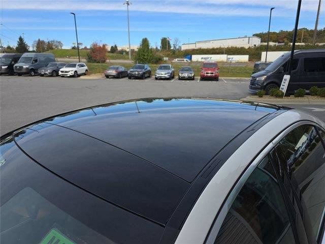 Certified 2026 Mercedes-Benz C 300 4MATIC Sedan image 14