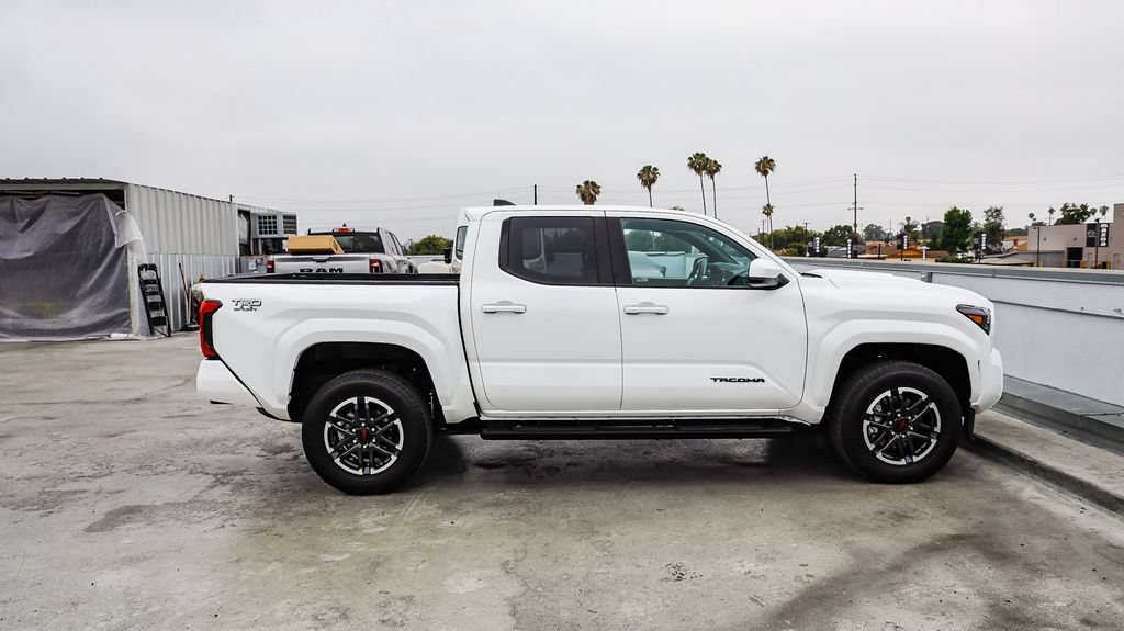 Used 2025 Toyota Tacoma TRD Sport RWD image 13