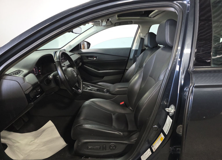 Used 2023 Honda Accord EX-L image 16