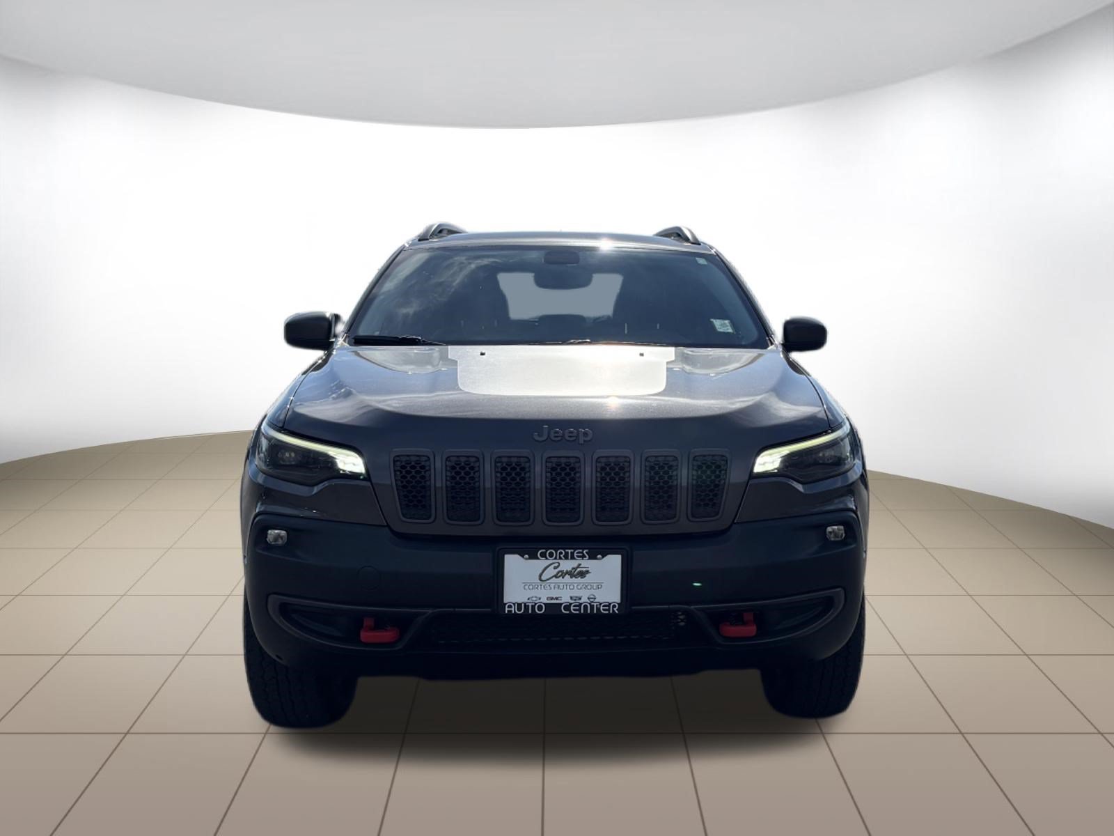 Used 2020 Jeep Cherokee Trailhawk w/ Cold Weather Group AWD/4WD image 2