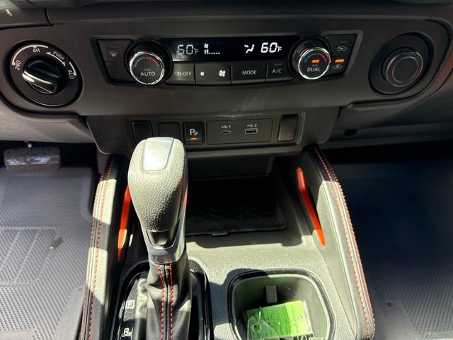 Used 2025 Nissan Frontier PRO-4X AWD/4WD image 16