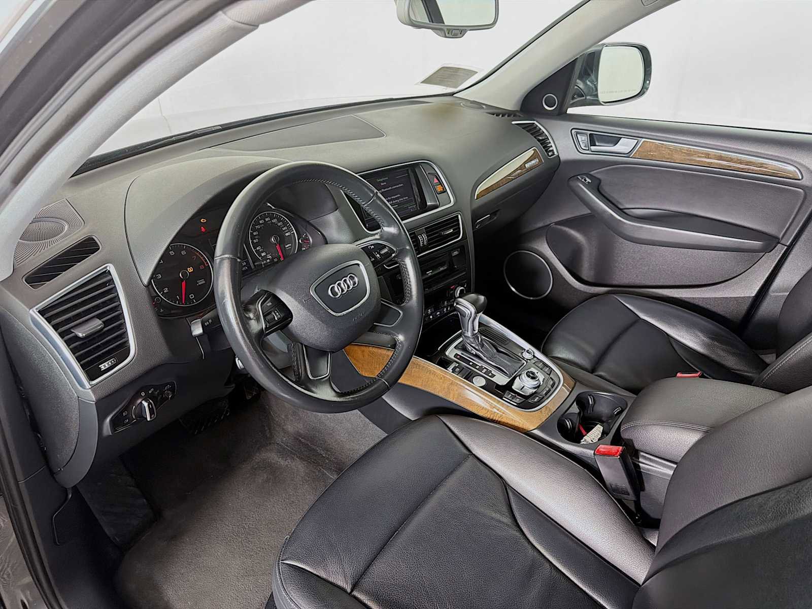 Used 2016 Audi Q5 2.0T Premium Plus w/ Technology Package AWD/4WD image 9