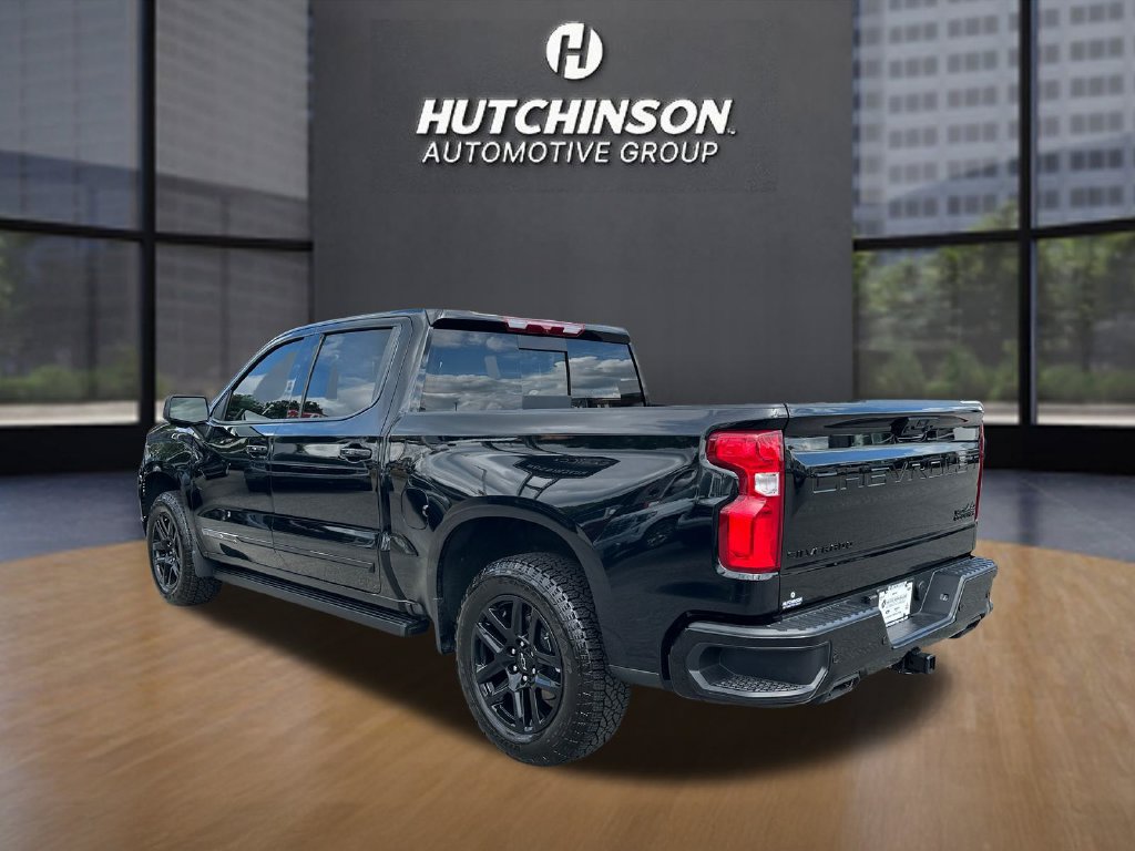 Used 2025 Chevrolet Silverado 1500 High Country w/ Midnight Edition AWD/4WD image 5