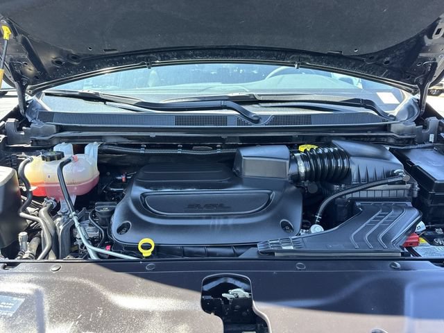 Used 2025 Chrysler Pacifica Select FWD image 25