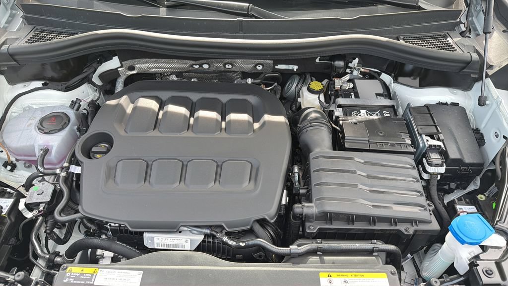 New 2026 Volkswagen Tiguan SE FWD image 33