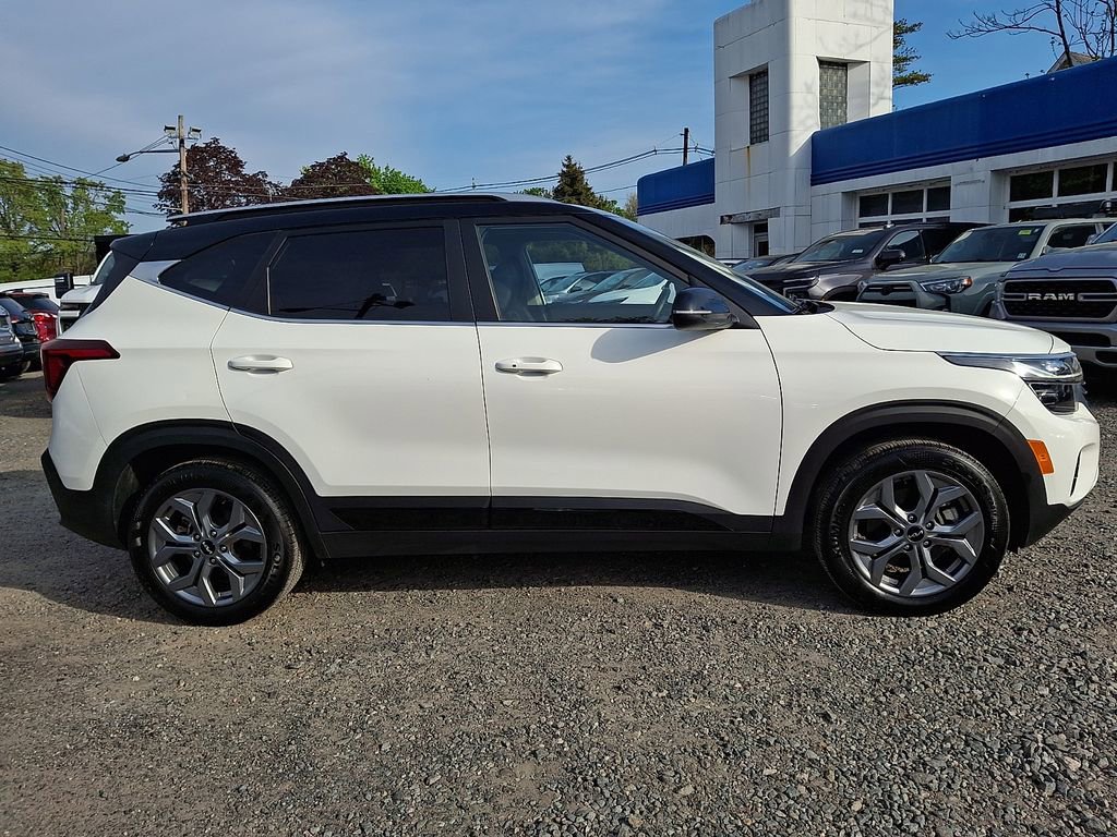 Used 2024 Kia Seltos S AWD/4WD image 9