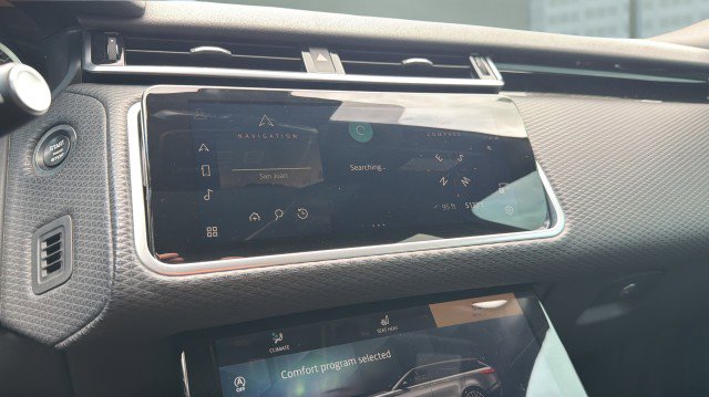 Used 2023 Land Rover Range Rover Velar R-Dynamic S image 25