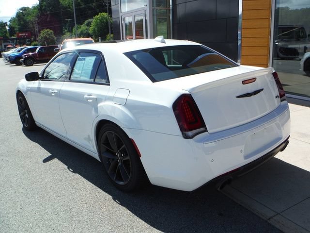 Certified 2023 Chrysler 300 C RWD image 18