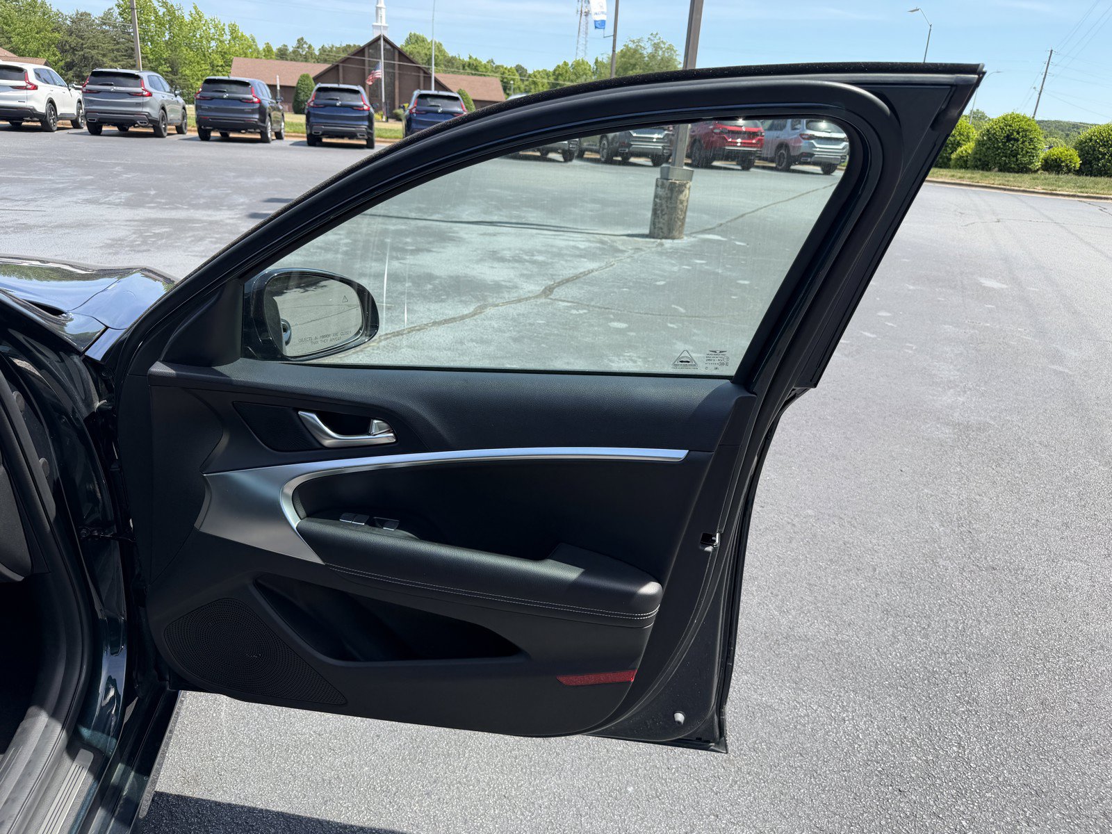 Used 2025 Genesis G70 2.5T RWD image 16