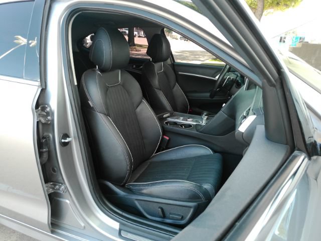 Used 2020 Genesis G70 2.0T w/ Elite Package RWD image 24