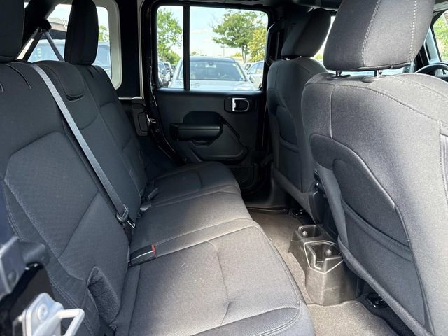 Used 2022 Jeep Wrangler Unlimited Sport AWD/4WD image 13