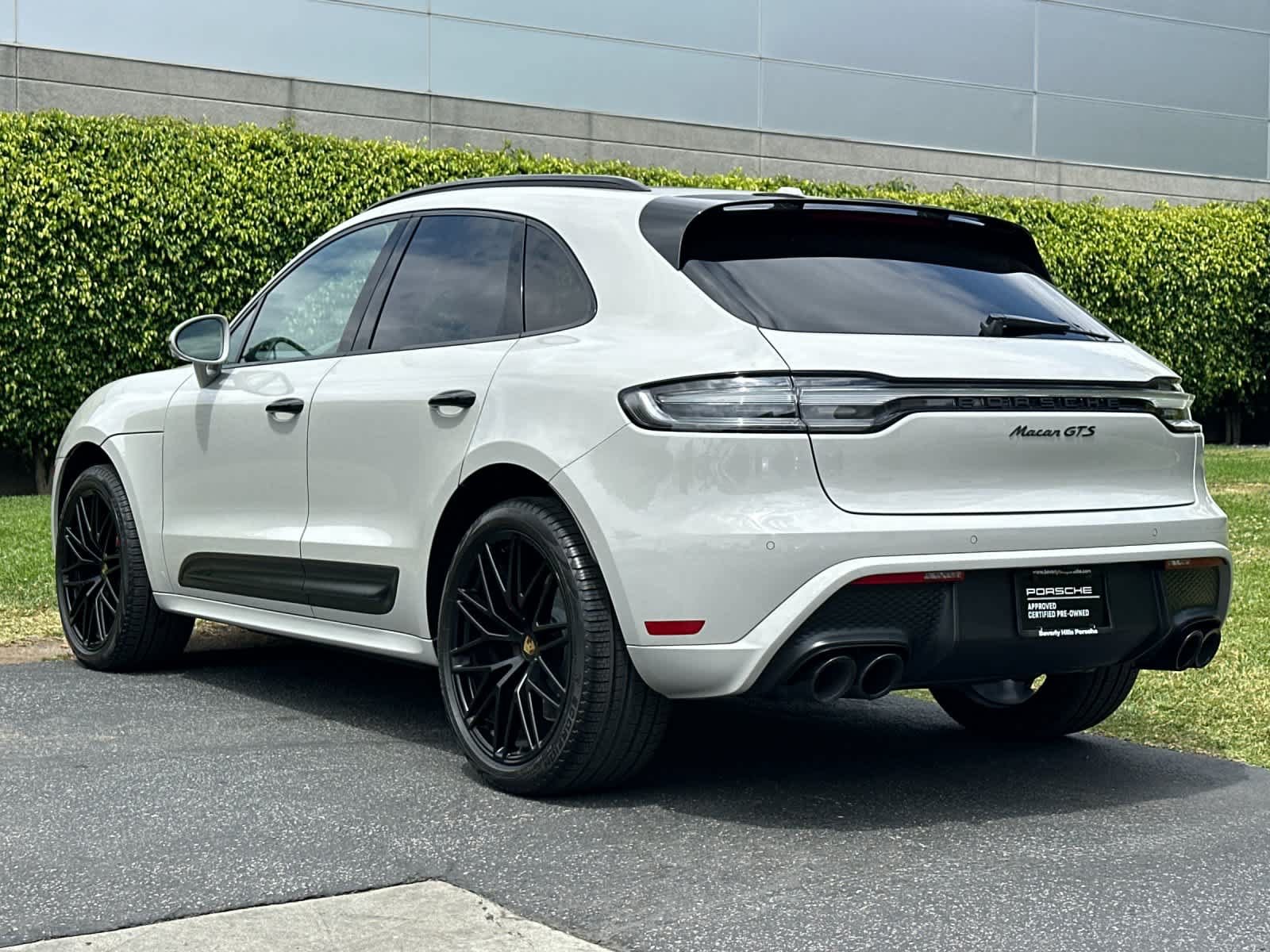 Certified 2023 Porsche Macan GTS AWD/4WD image 3