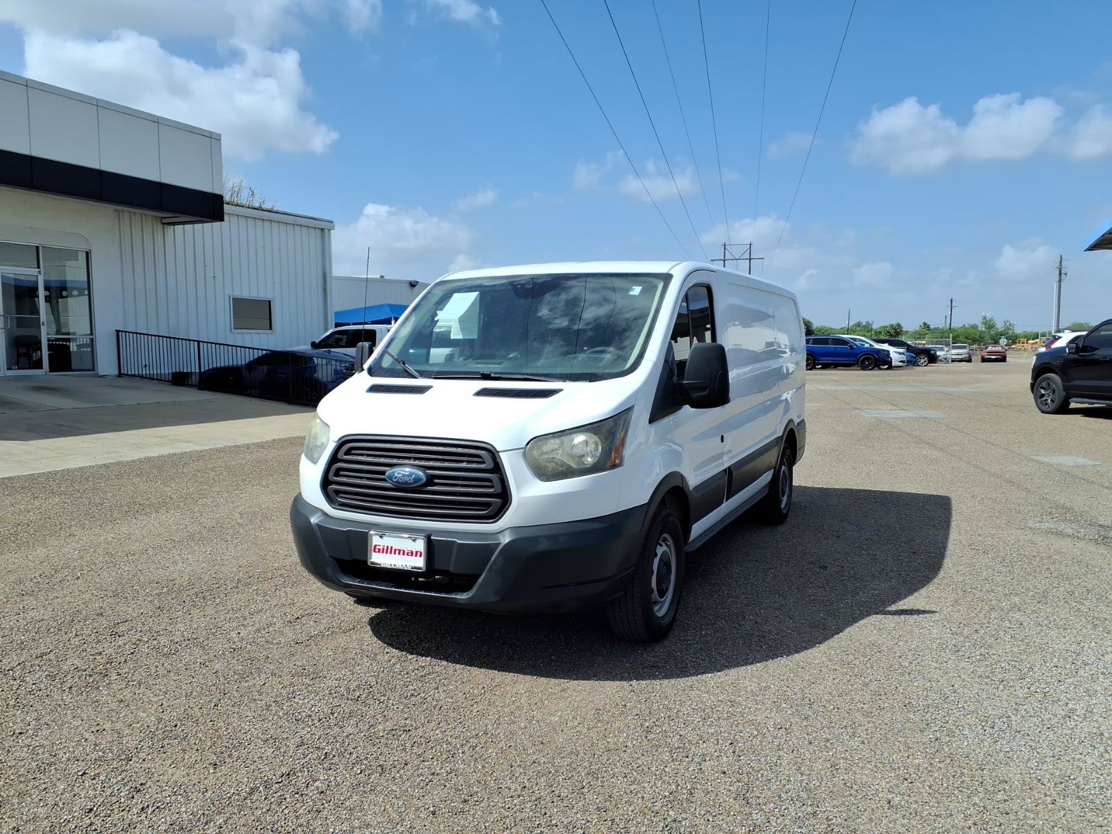Used 2017 Ford Transit 150 130 Low Roof RWD image 4